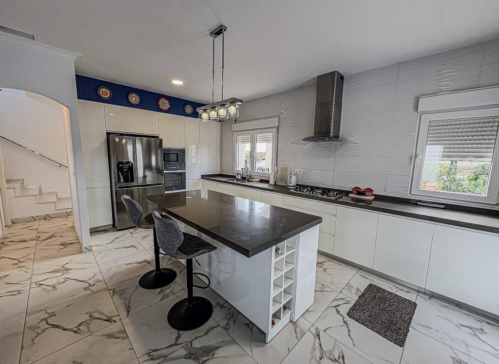 Resale - Villa - Pinoso