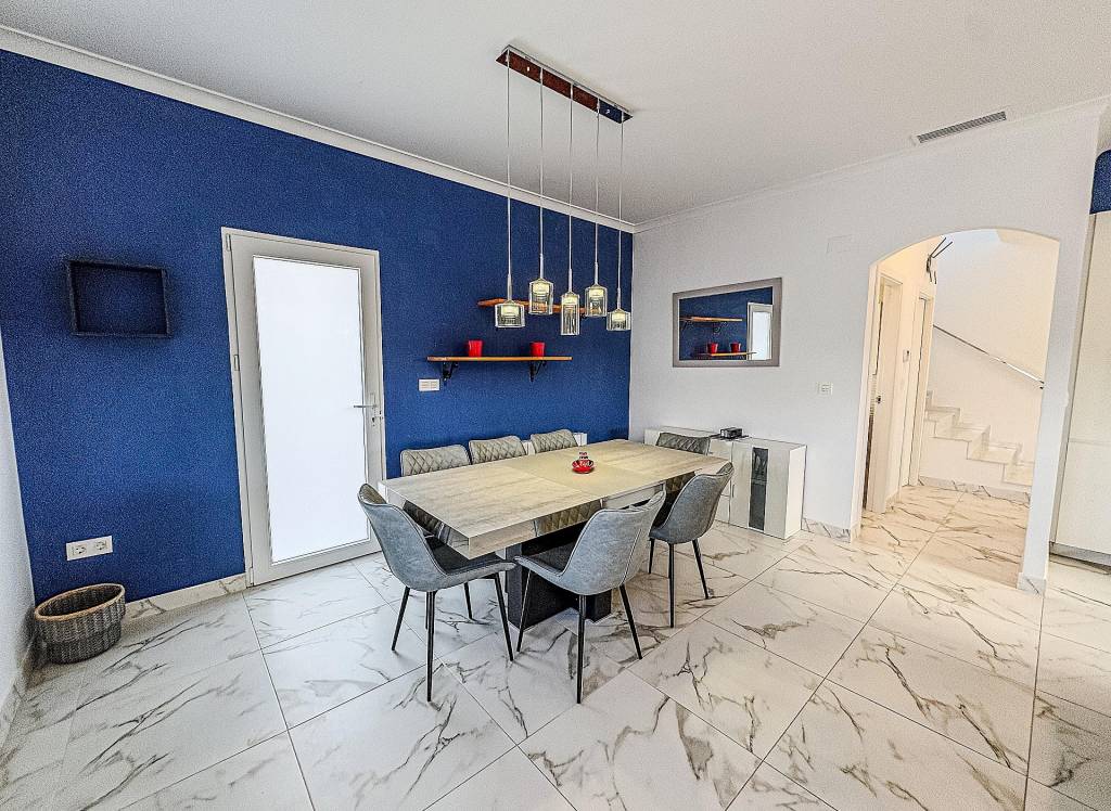 Resale - Villa - Pinoso