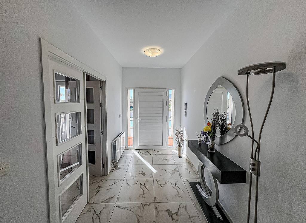 Resale - Villa - Pinoso