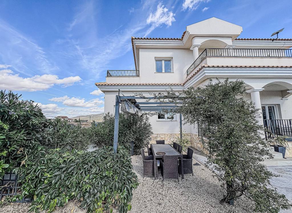 Resale - Villa - Pinoso