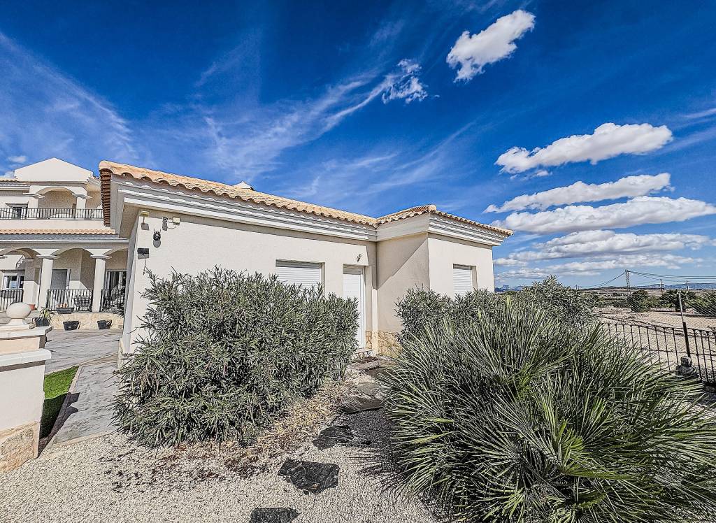 Resale - Villa - Pinoso