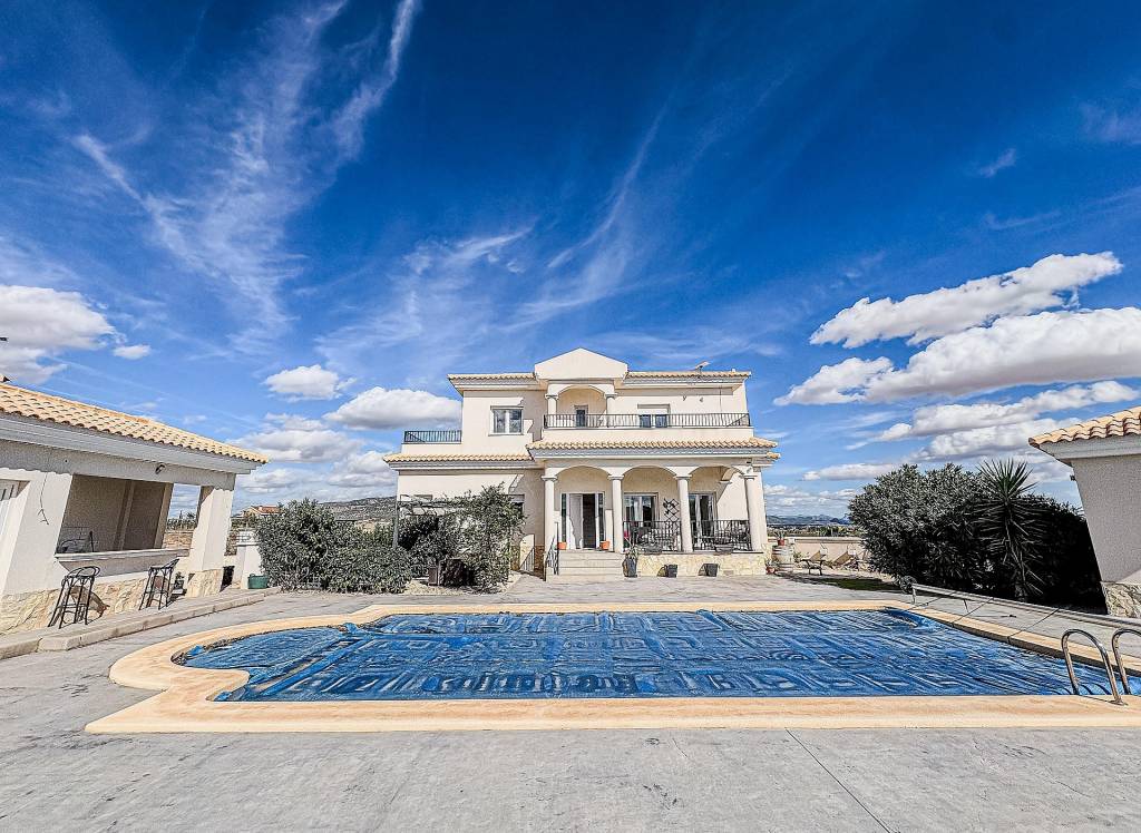 Resale - Villa - Pinoso