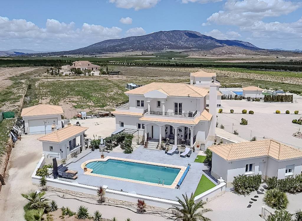 Resale - Villa - Pinoso