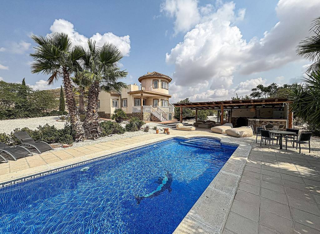 Resale - Villa - Pinoso