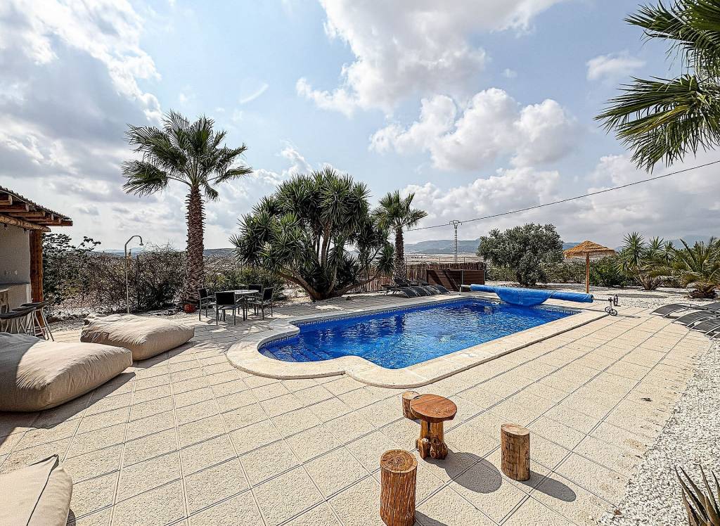 Resale - Villa - Pinoso