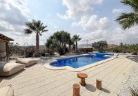 Resale - Villa - Pinoso