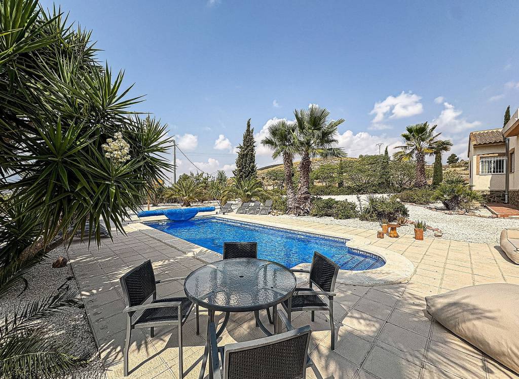 Resale - Villa - Pinoso