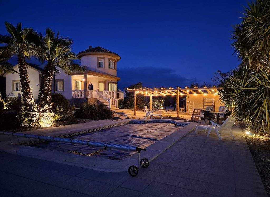 Resale - Villa - Pinoso