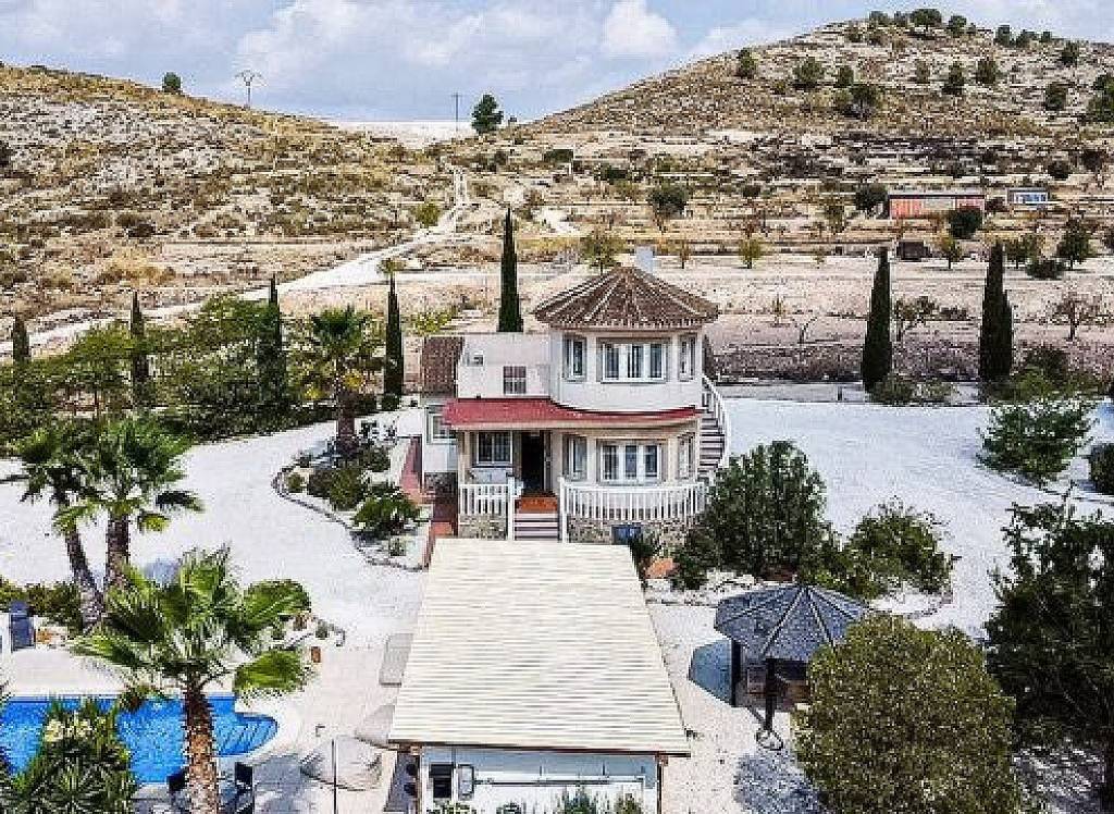 Resale - Villa - Pinoso