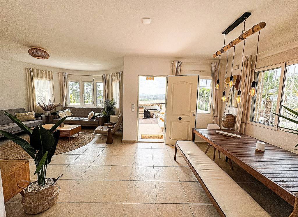 Resale - Villa - Pinoso