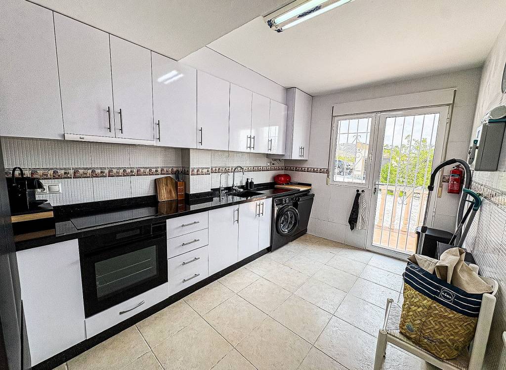 Resale - Villa - Pinoso