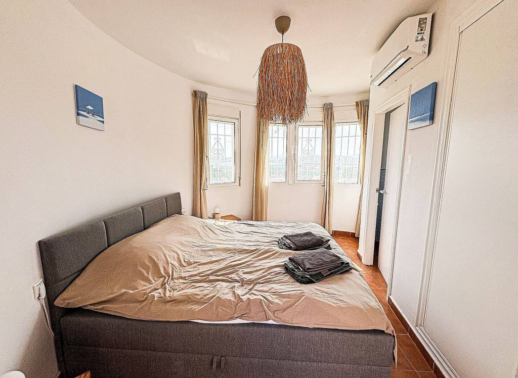 Resale - Villa - Pinoso