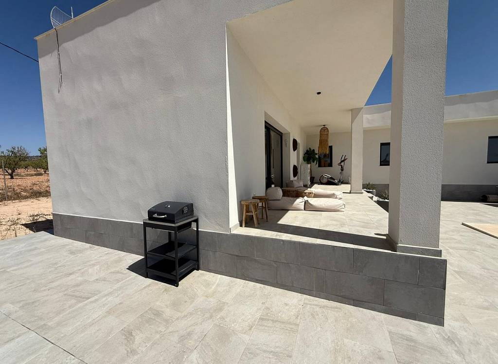 Resale - Villa - Pinoso