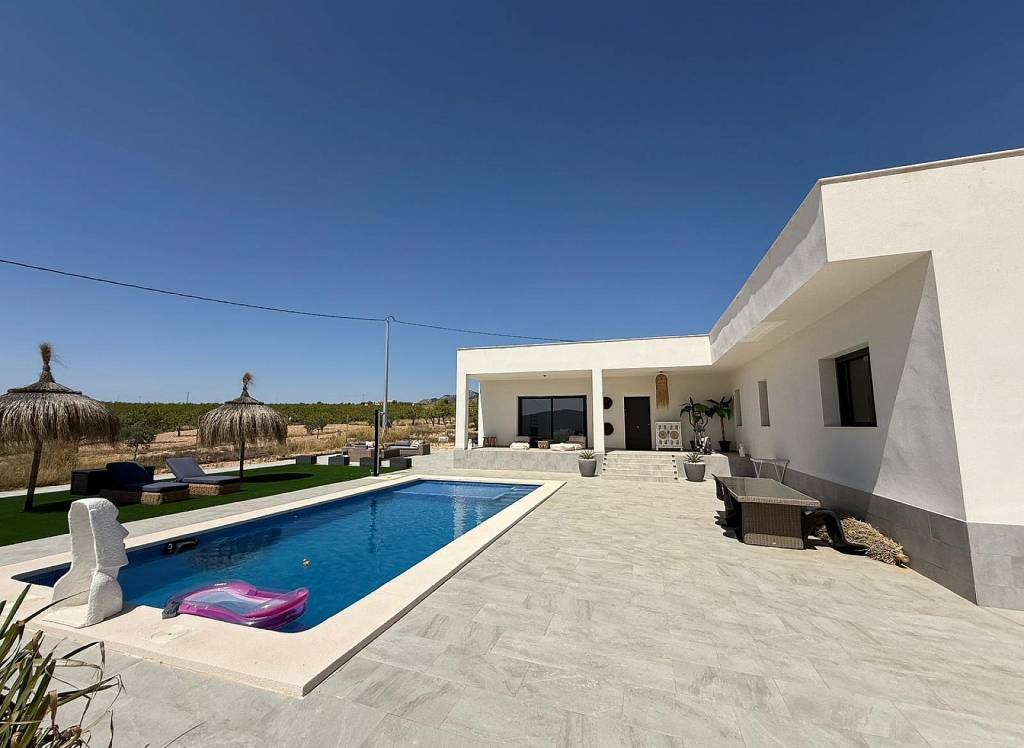 Resale - Villa - Pinoso