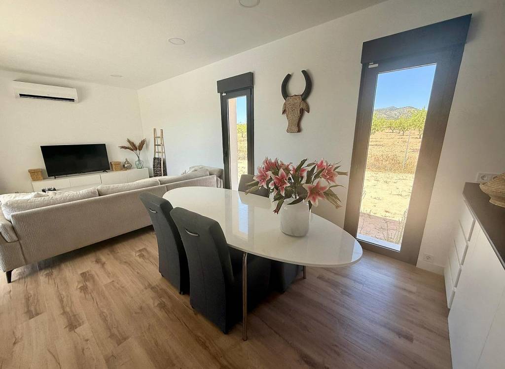 Resale - Villa - Pinoso