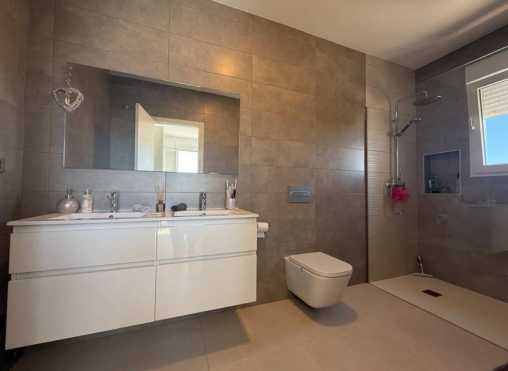 Resale - Villa - Pinoso