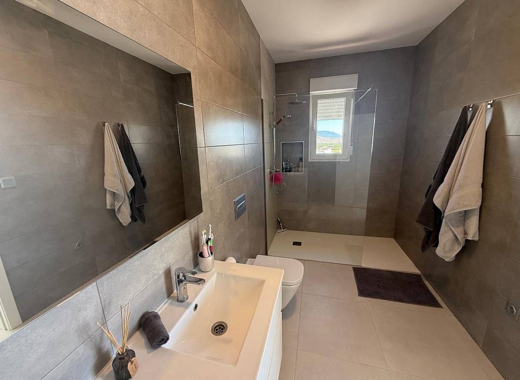 Resale - Villa - Pinoso