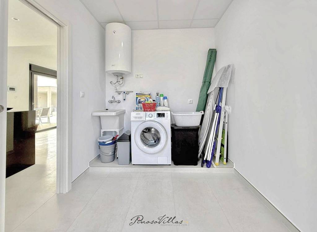 Resale - Villa - Pinoso