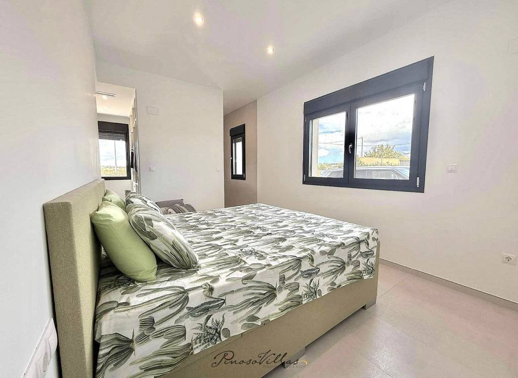 Resale - Villa - Pinoso