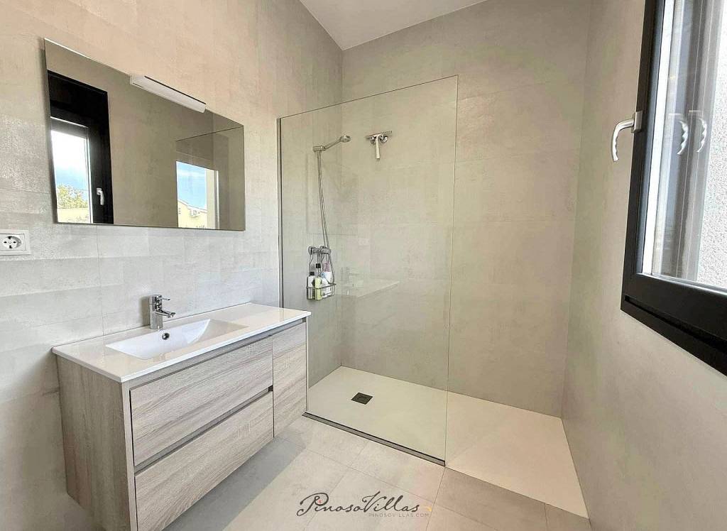 Resale - Villa - Pinoso