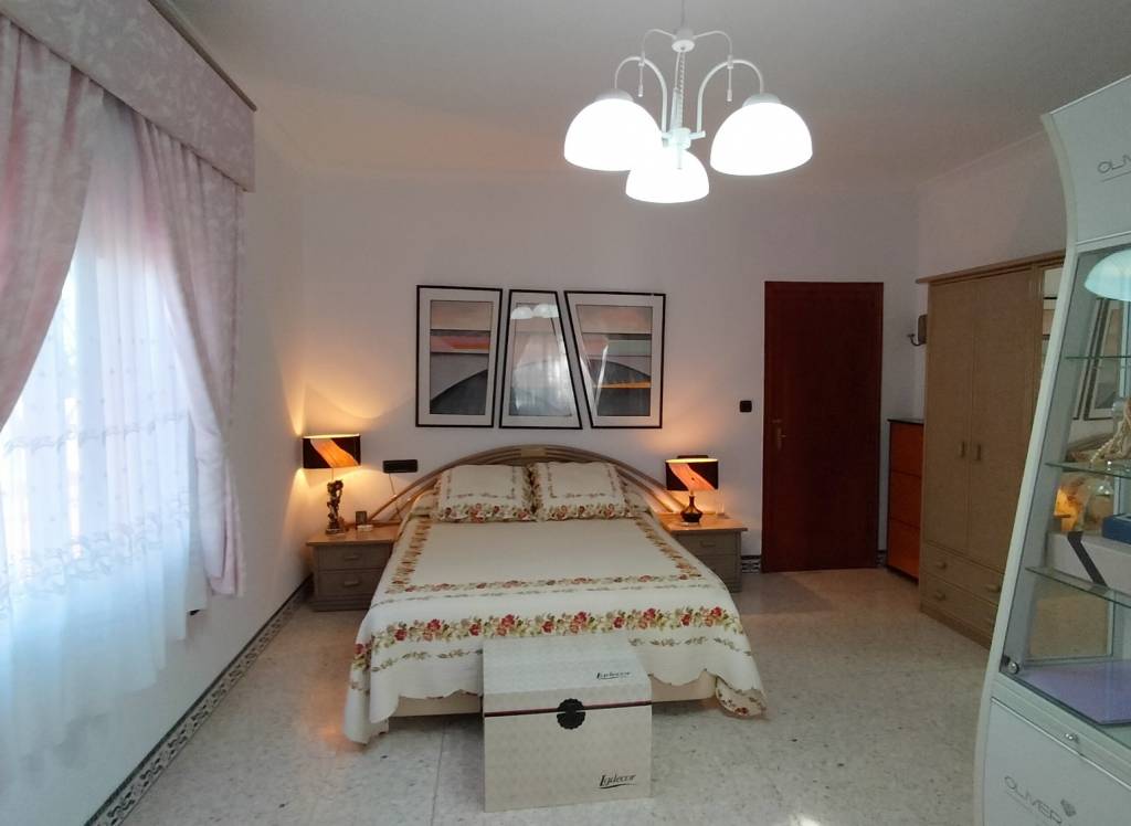 Resale - Villa - Sax - Rural location