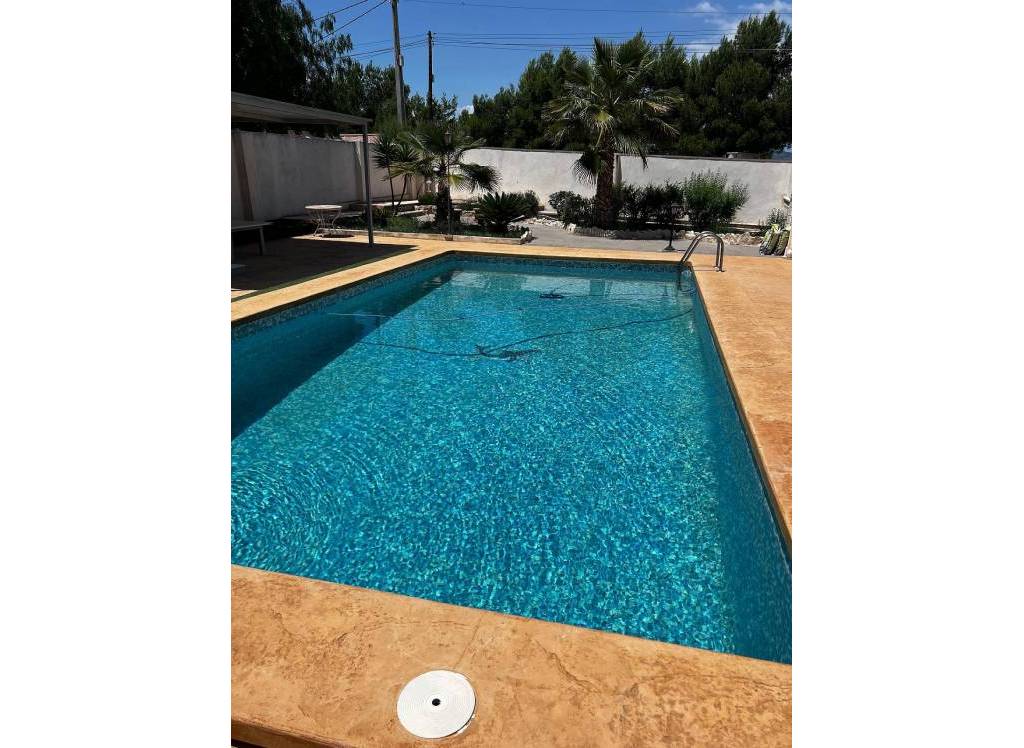 Resale - Villa - Sax