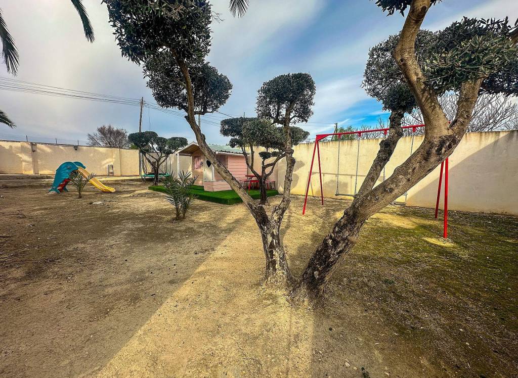 Resale - Villa - Sax