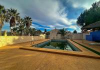 Resale - Villa - Sax