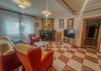 Resale - Villa - Sax