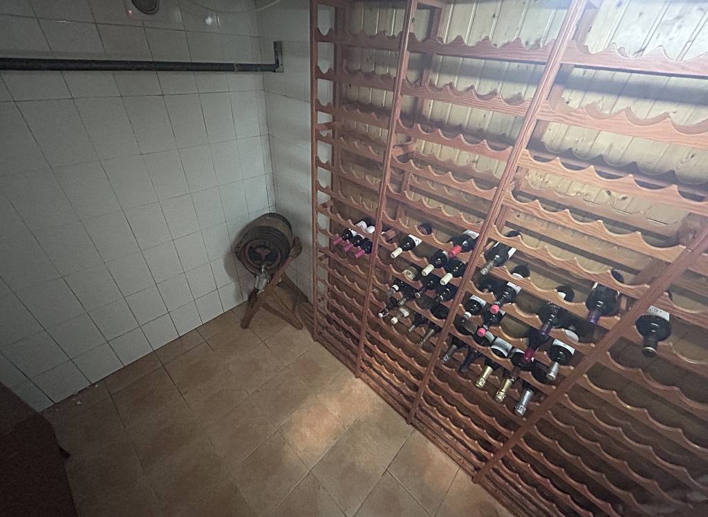 Resale - Villa - Sax