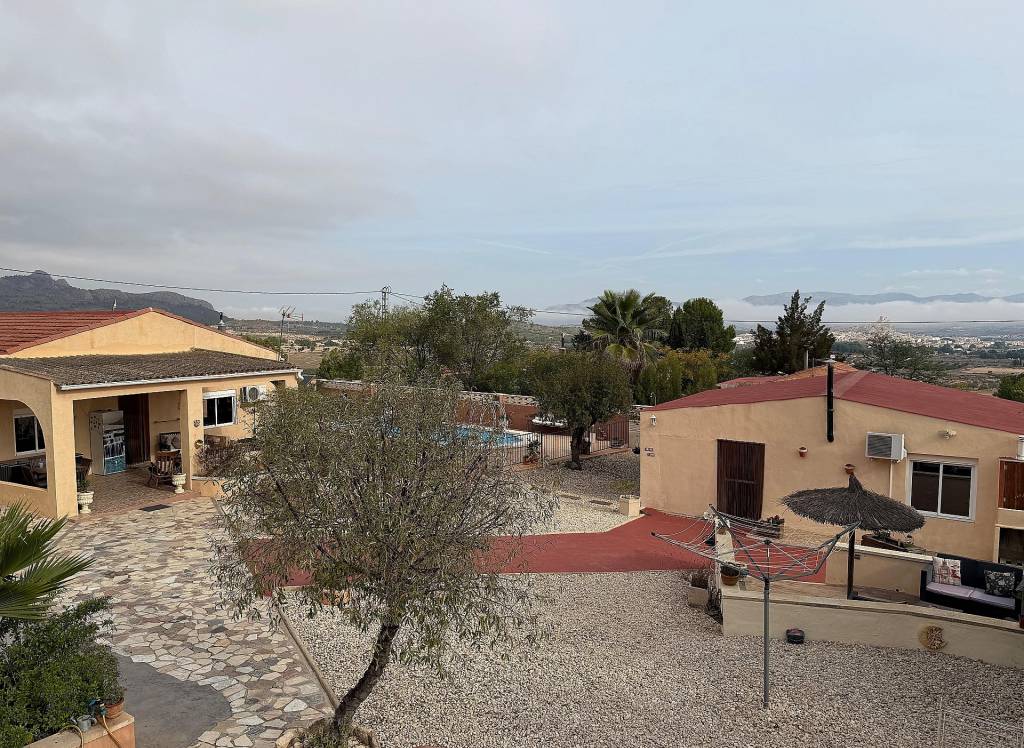 Resale - Villa - Sax