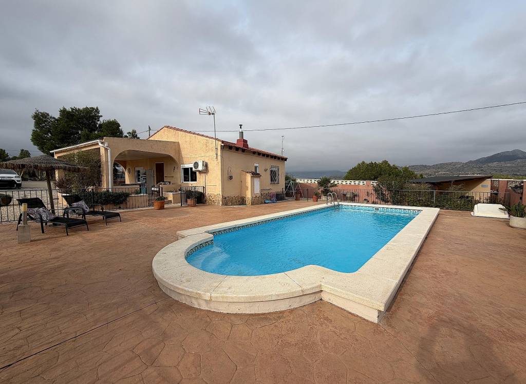 Resale - Villa - Sax