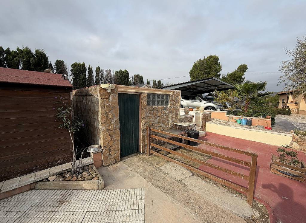 Resale - Villa - Sax