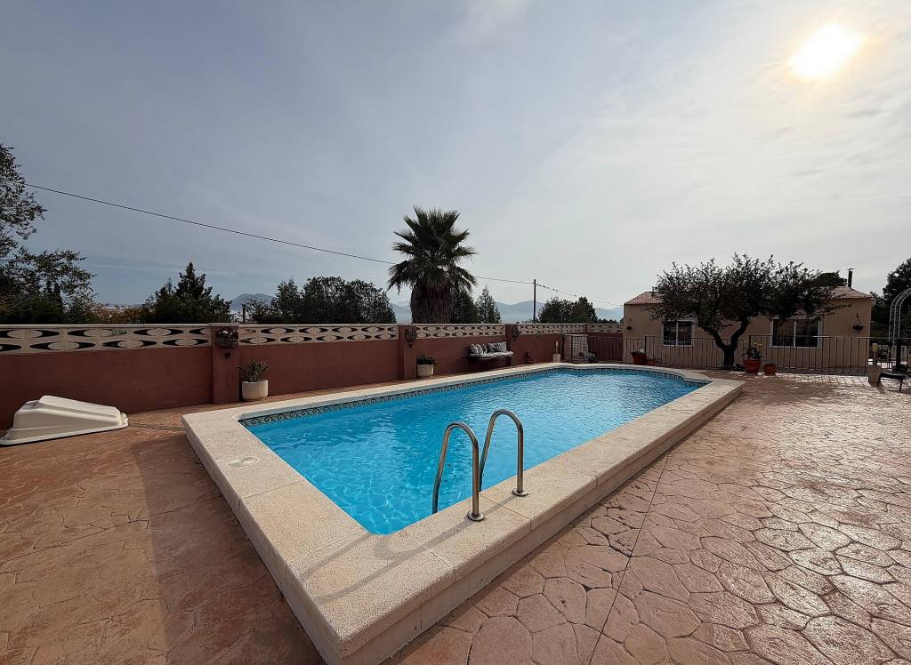 Resale - Villa - Sax