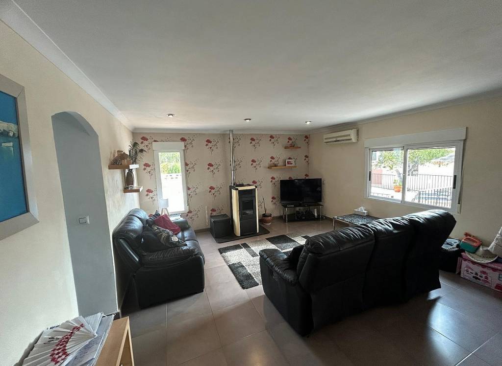 Resale - Villa - Sax