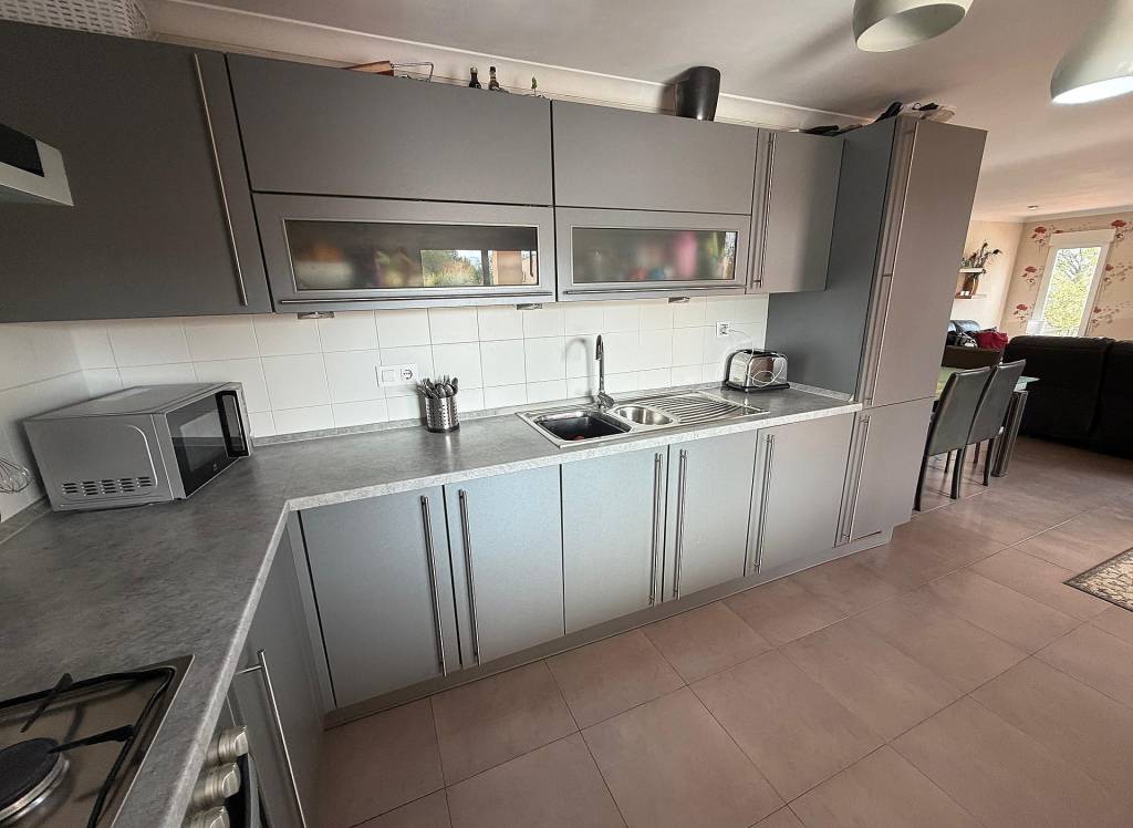 Resale - Villa - Sax