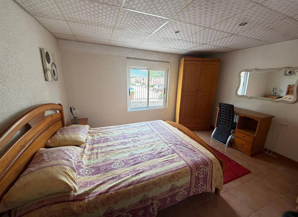 Resale - Villa - Sax