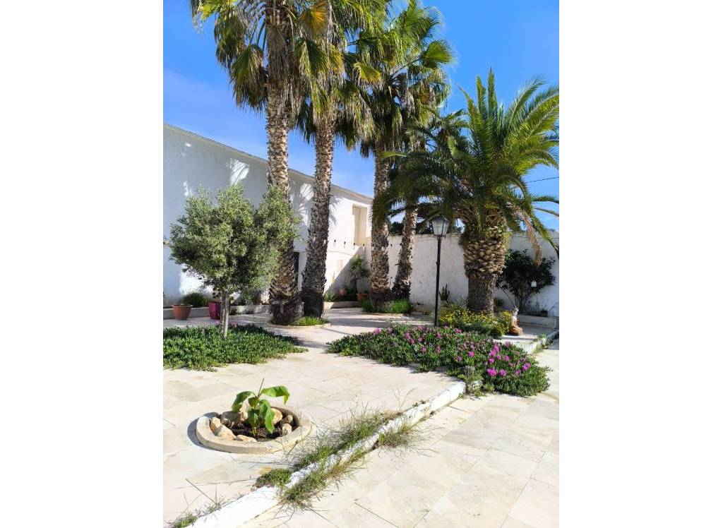 Resale - Villa - Torre Del Rico - Urban location