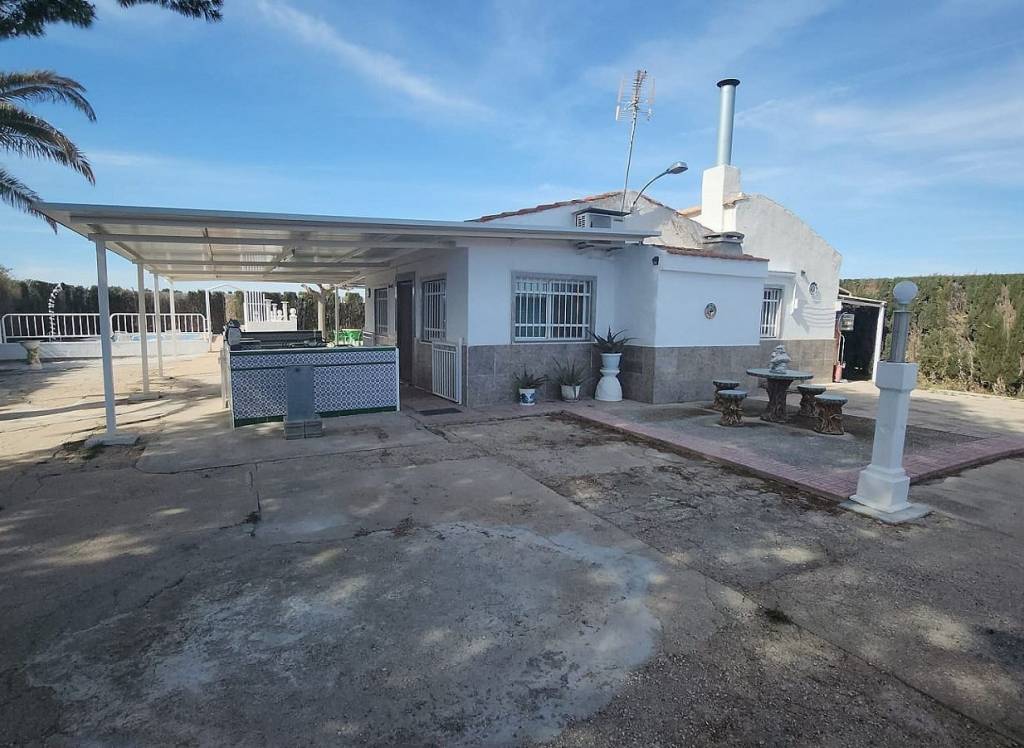 Resale - Villa - Villena