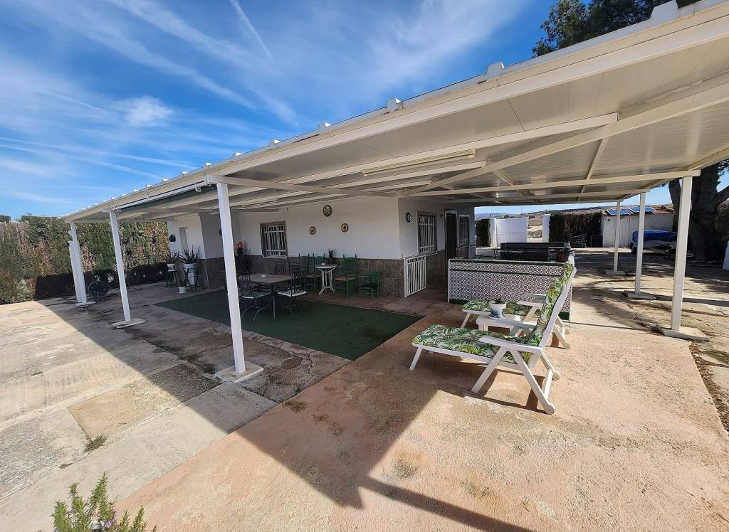 Resale - Villa - Villena