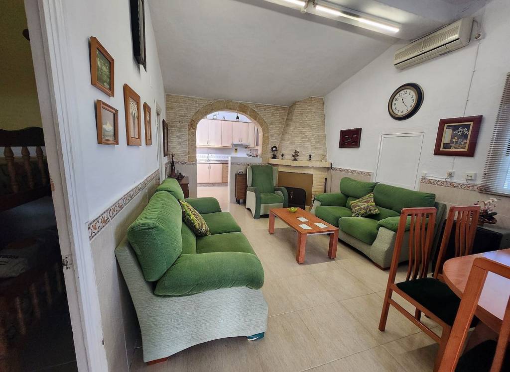 Resale - Villa - Villena