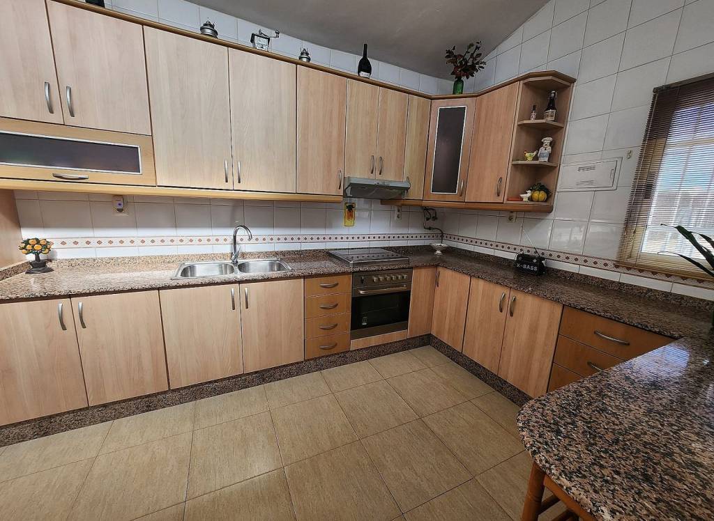 Resale - Villa - Villena