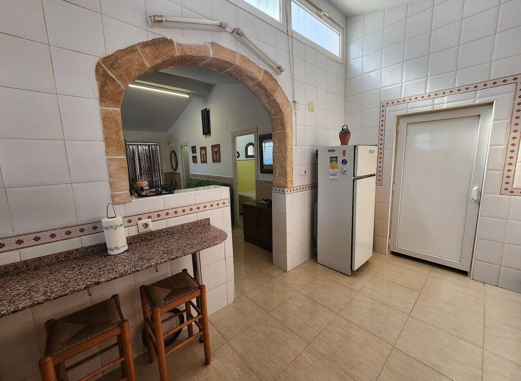 Resale - Villa - Villena