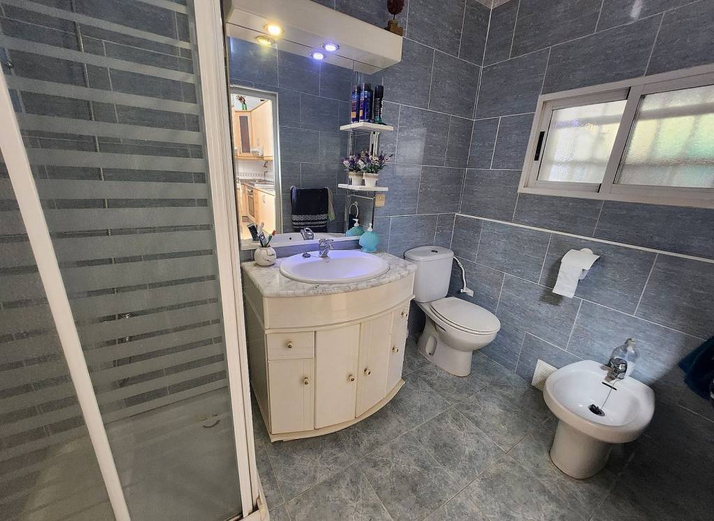 Resale - Villa - Villena