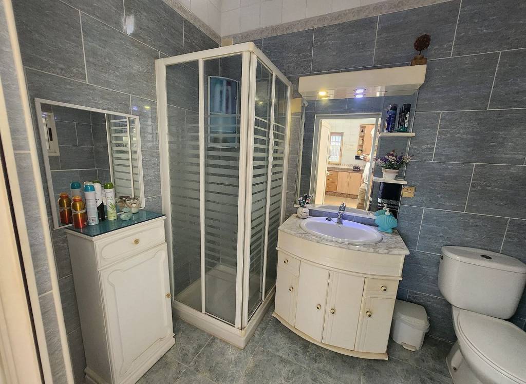 Resale - Villa - Villena