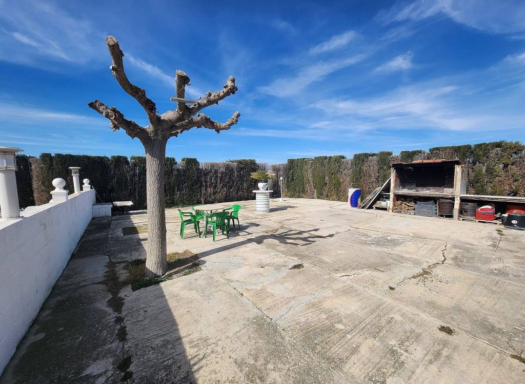 Resale - Villa - Villena