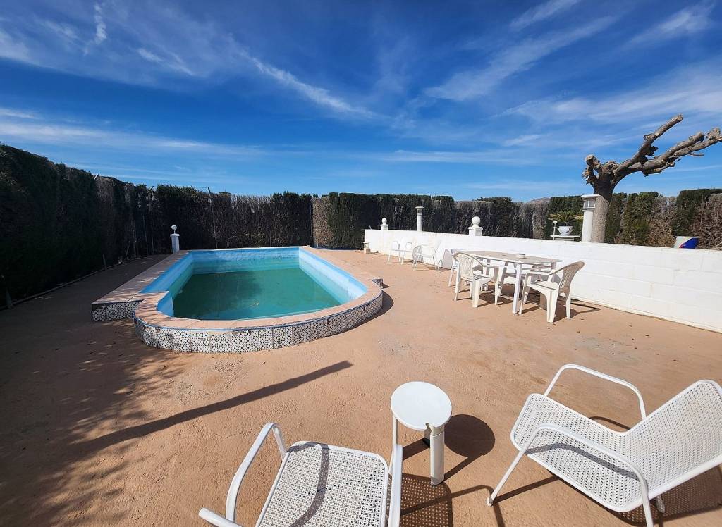 Resale - Villa - Villena
