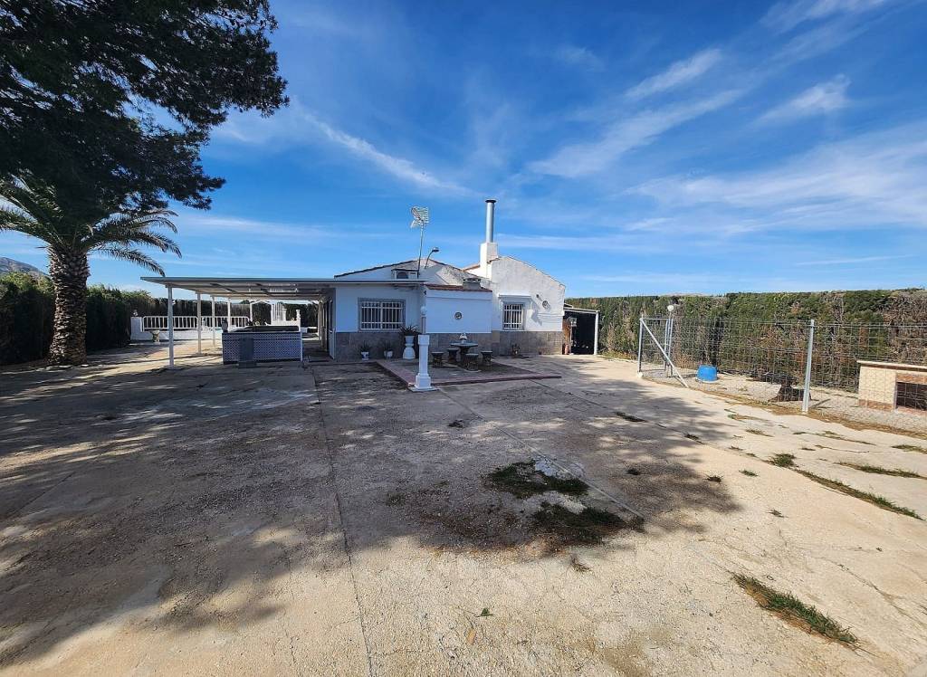 Resale - Villa - Villena