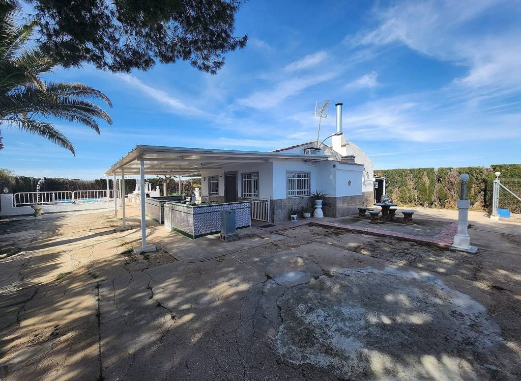 Resale - Villa - Villena