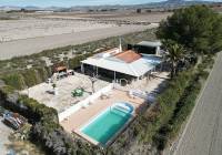 Resale - Villa - Villena